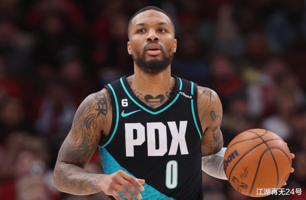 Giống như Lillard, ai là người tốt nhất trong năm 2012, ai là người đầu tiên? Chỉ có lựa chọn hàng đ