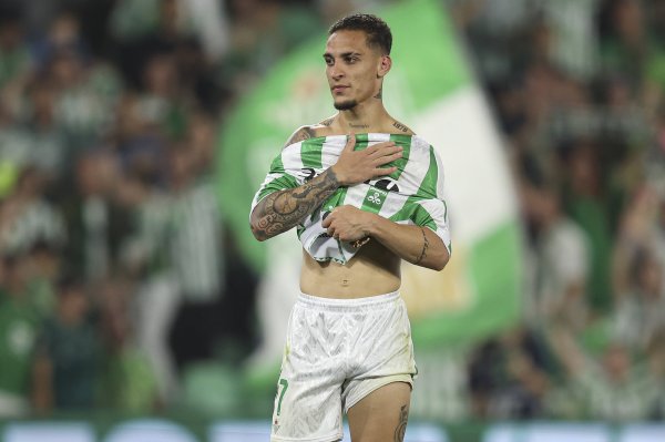 Chủ tịch Betis: Manchester Uni