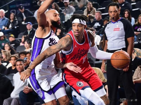 Các Clippers ký một người bảo 